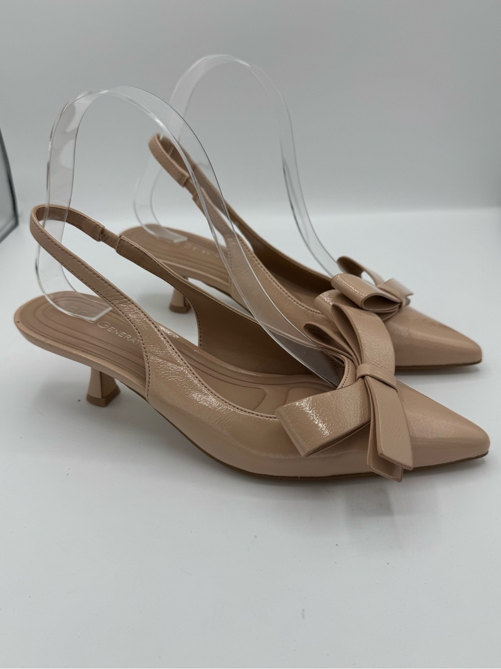 BCBGeneration Kasti Nude Slingback Frappe Patent‎ Kitten Heel Bow Pumps size 6.5